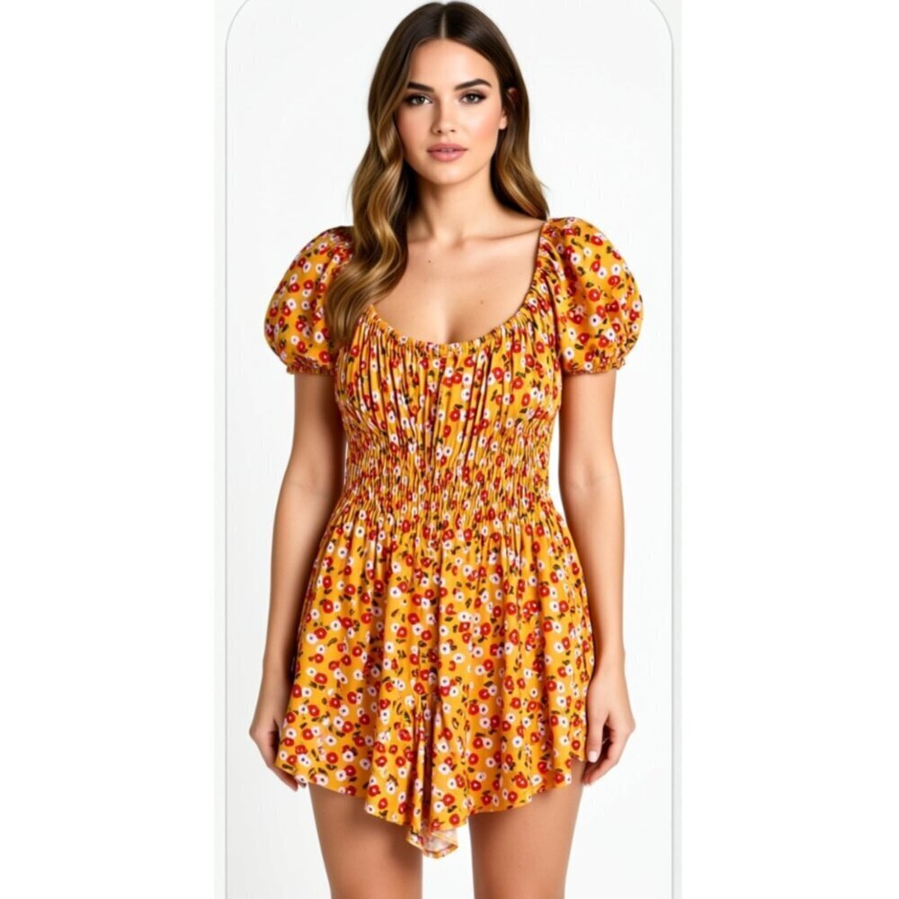 Urban Outfitters Sophia floral smocked romper loral pattern Size Small Petite